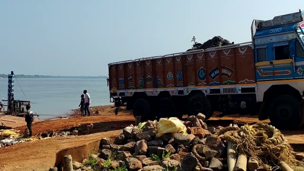 Truck crossing on Farry | big TATA truck crossing 🚛🚚🔥🔥🔥🔥🔥🔥🔥💣💣💣💣💣🔥🔥🔥🔥🔥🔥🔥🔥🔥🔥🔥🔥🔥🔥