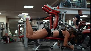REVERSE BENT KNEE HYPER EXTENSIONS