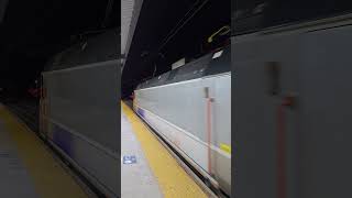 Nj Transit Alp-46 Departs Metropark Train Station