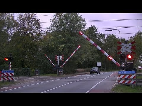 Spoorwegovergang Borne // Dutch railroad crossing