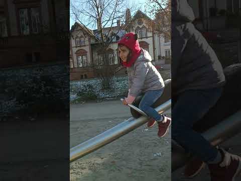 Enjoying Winter first Snow 🌨️ | Stadtpark Kaiserslautern Germany 🇩🇪