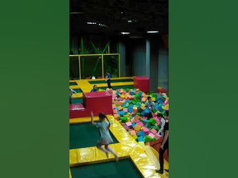 батутный центр майкоп. игровые центры в майкопе. ананас парк развлечений майкоп. ананас в майкопе развлекательный центр. майкоп ананас детская площадка.