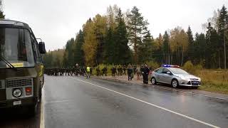 Колонна из 300 кремлевских курсантов движется на Волоколамск Колонна из 300 кремлевских курсантов движется на Волоколамск