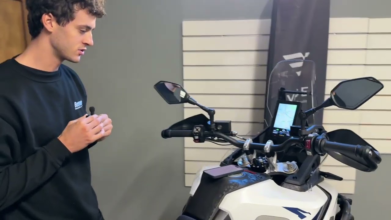 How to connect your mobile phone to the dashboard of your Voge DS800X Rally in under 10 minutes