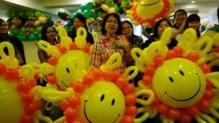 The Sunshine balloonist! by The Very Best Balloon Workshop With Lily Tan!