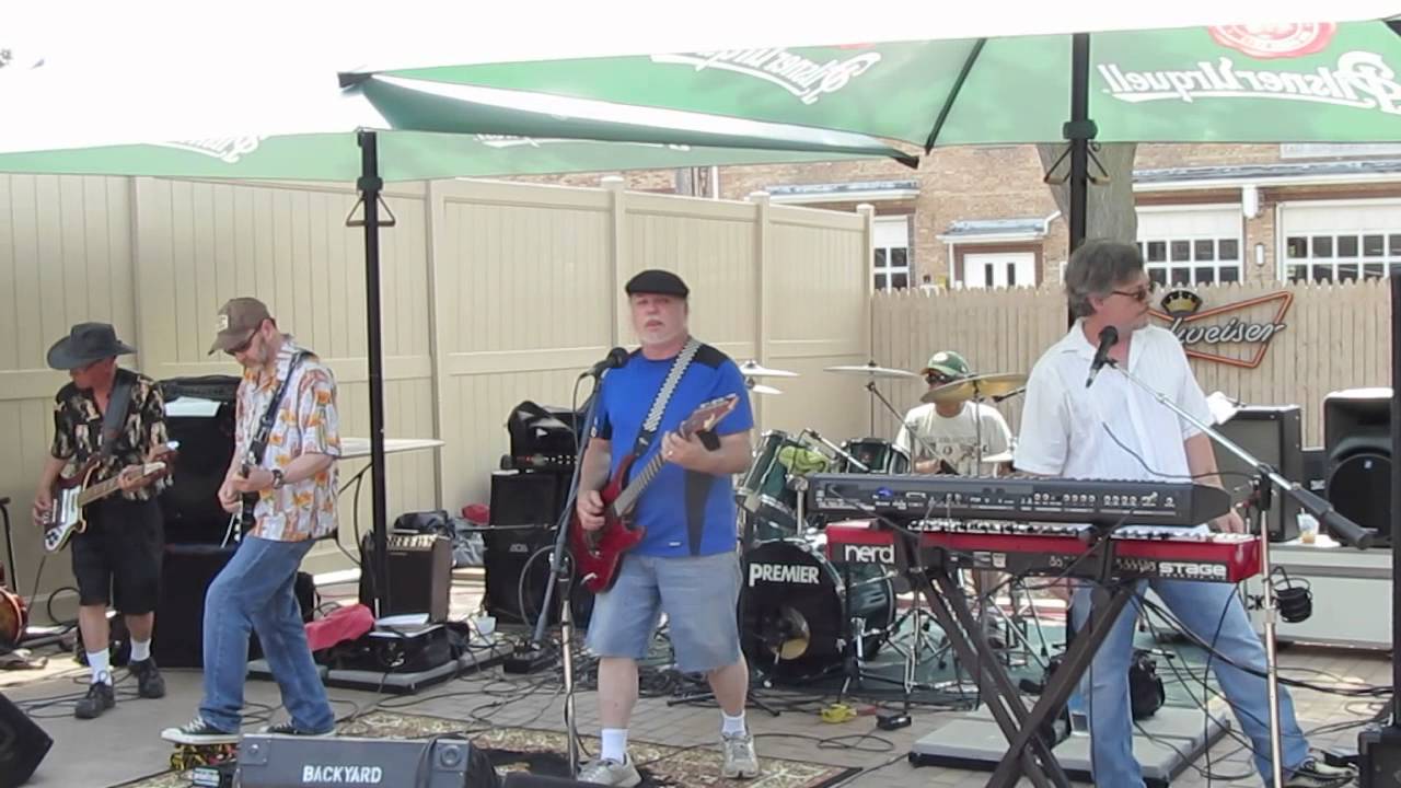 Backyard Band playing Gin Blossoms - Day Job - YouTube