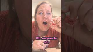 She tried to guess the color of her candies 😭