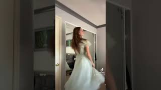 QuickClipsHQ - Emily Feld "Help The Pretty Princess Pick A Dress!"