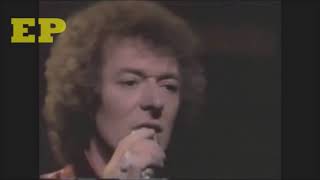 THE HOLLIES - DON'T LET ME DOWN - LEGENDADO EM PORTUGUÊS BR