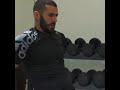 Karim Benzema fait sa muscu !