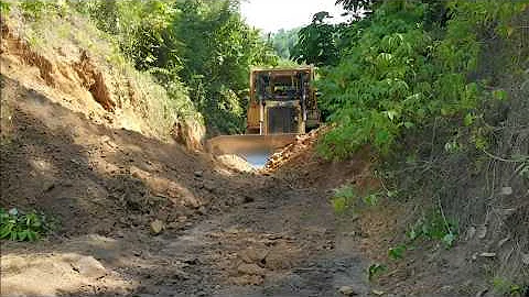 Roads Built in Minutes! Watch This CAT D6R XL Bulldozer in Action and It Works Perfectly