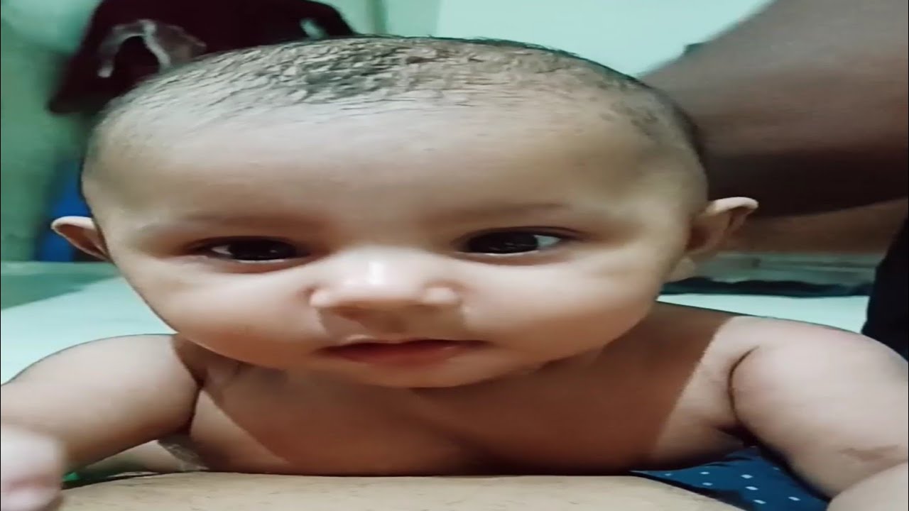 Sponge Bath Newborn Video Sponge Bath For New Born. YouTube