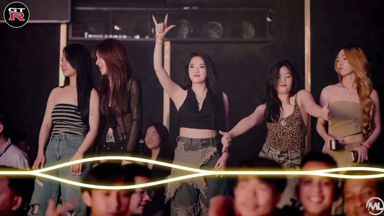 Dj remix បទល្បីៗក្នុងភ្លឹបបុកកប់សារីរី🇰🇭💃❤️  #dj #bollywood 