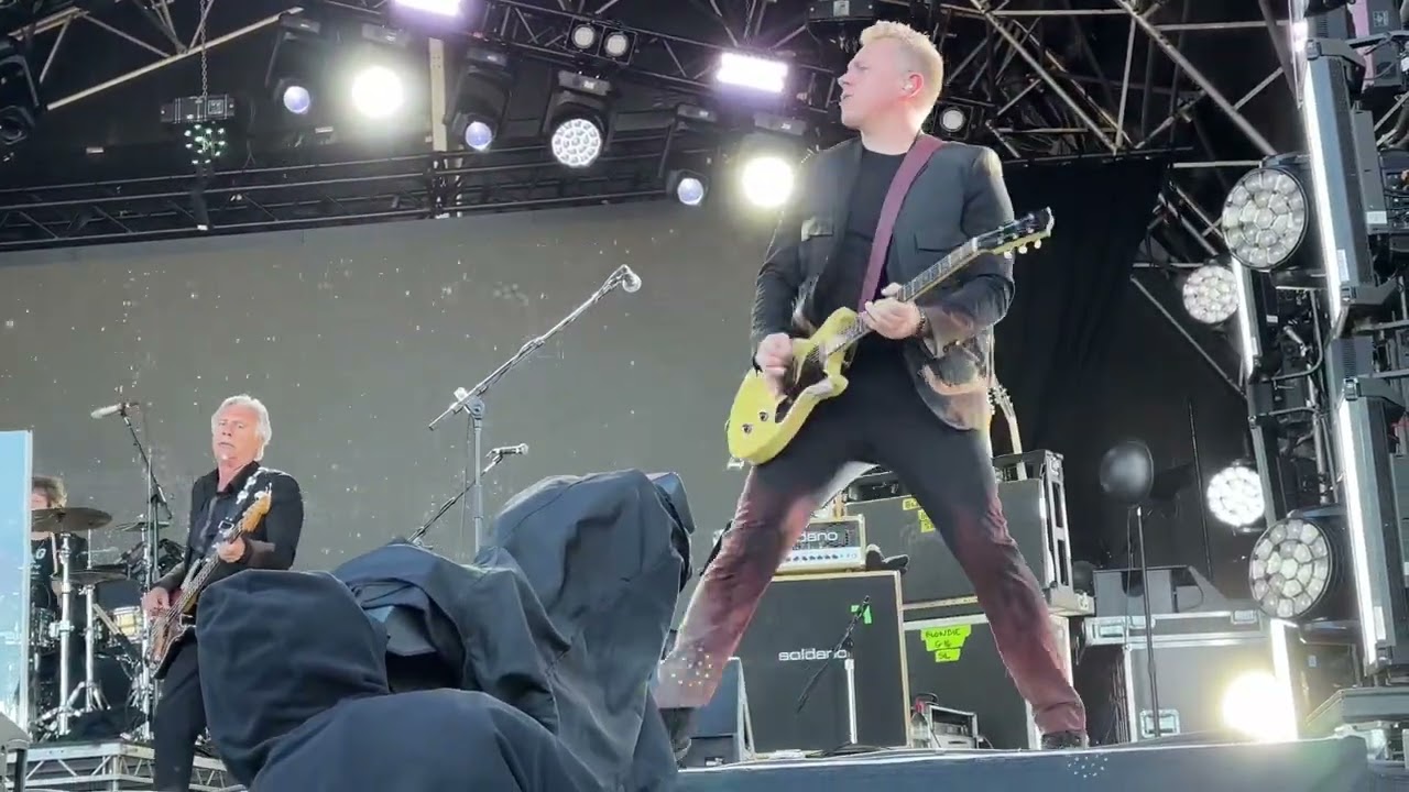 Blondie. Plymouth. One way or another.16/6/24