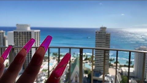 ASMR in a hotel 🏨 tapping, scratching + lotsa build up camera tapping ❤️