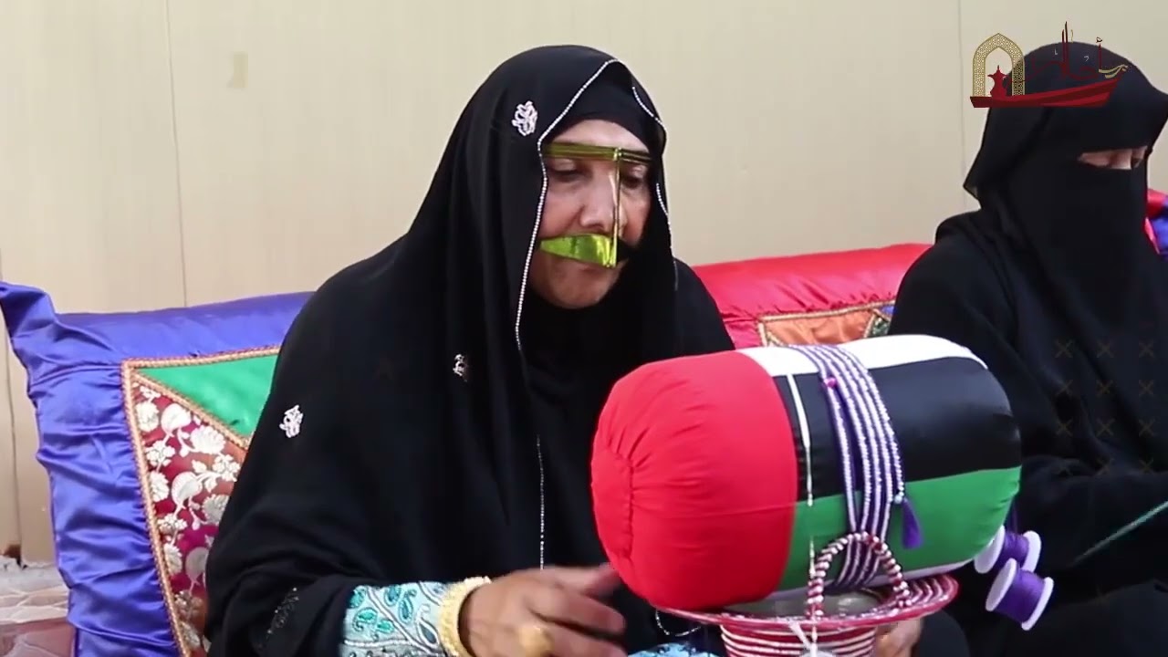 Emirati Tali... Threads of gold weaving the most beautiful stories of mothers