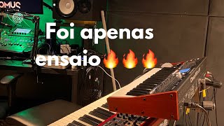 Video thumbnail of "Your Great Name + Santo dos Santos - Paloma Possi e Banda (Ensaio)"