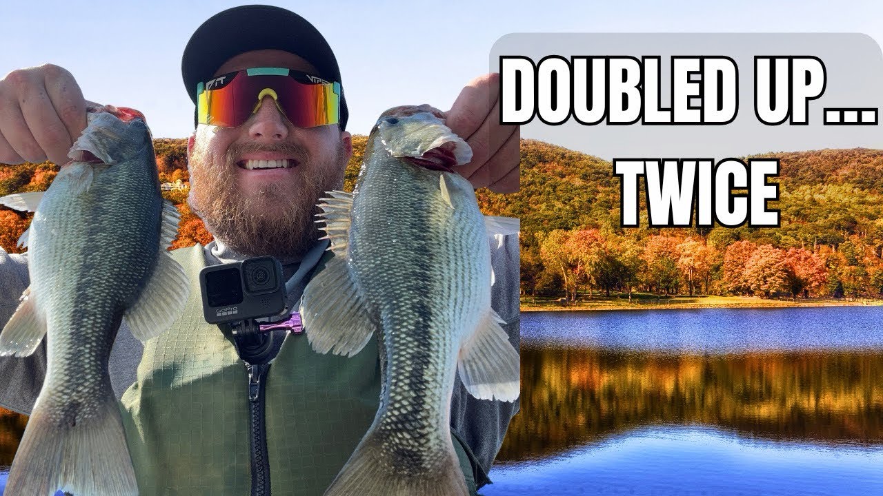 I DOUBLED UP On Bass… Twice! 🎣 (Tennessee River Topwater Action)