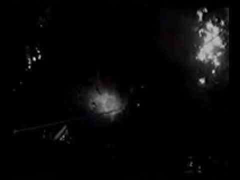 Guarda Costeira americana resgata dois bombeiros encurralados pelo fogo na Califórnia/EUA