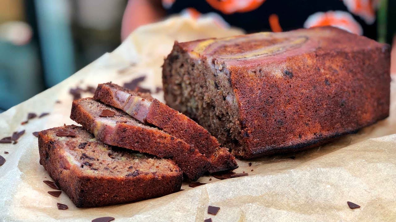 Nem banankage | Verdens bedste og mest svampede banankage med chokolade