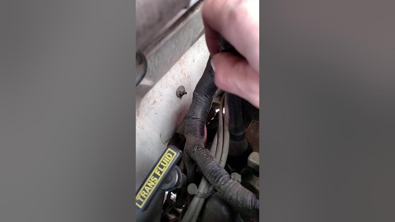Defective cam sensor 3.0 Ford - YouTube