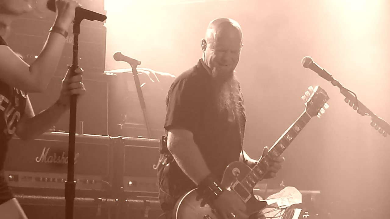 devilskin never see the light live in belfast youtube devilskin never see the light lyrics