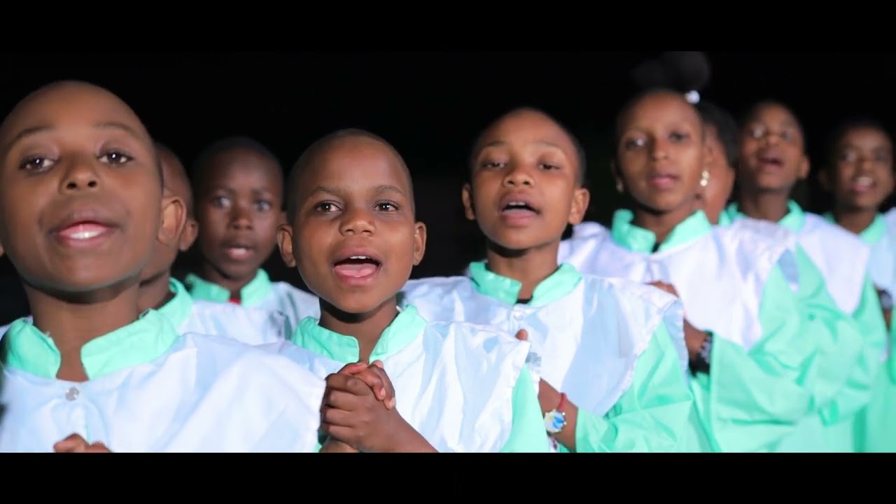 Wamwendea Yesu kwa Kusafiwa official videoTenzi namba 80 Tutakizunguka Gospel choir