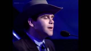 Elton John - Blue Eyes (Top of the Pops) 1982 - HD