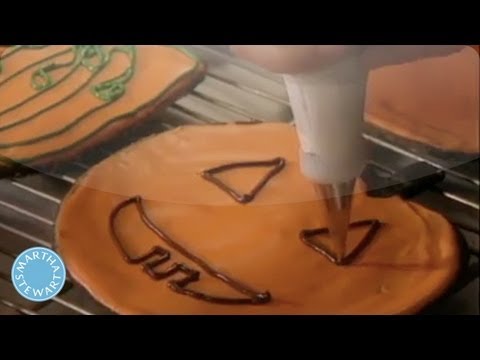 Icing Recipe to Help Decorate Pumpkin-Shaped Cookies - Martha Stewart