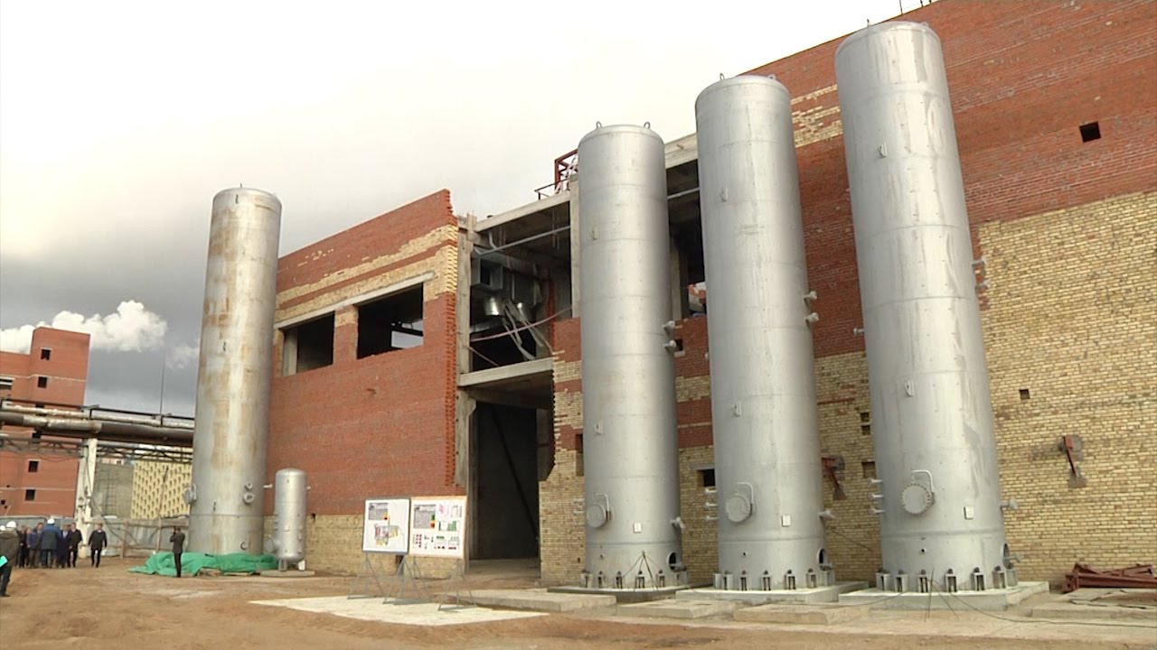 Рустам Минниханов поручил усилить контроль за строительством завода "КЗСК-Силикон"