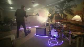 Video thumbnail of "James Gruntz – Closer"