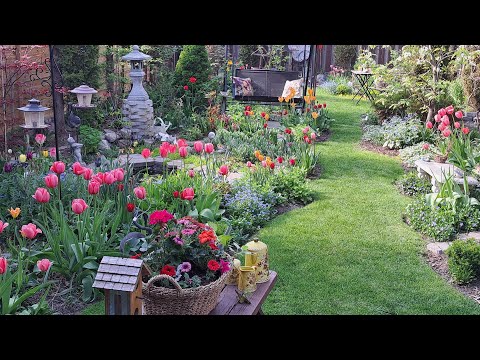 How to Make An Easy & Colourful Flower Basket | Flower Garden