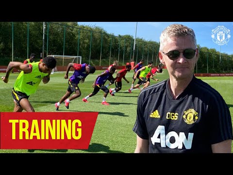 Training | Ole shows he’s still got it as United return to contact training 😎 | Manchester United