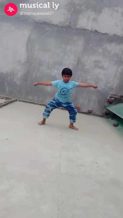 A dance of 8year boy by musically