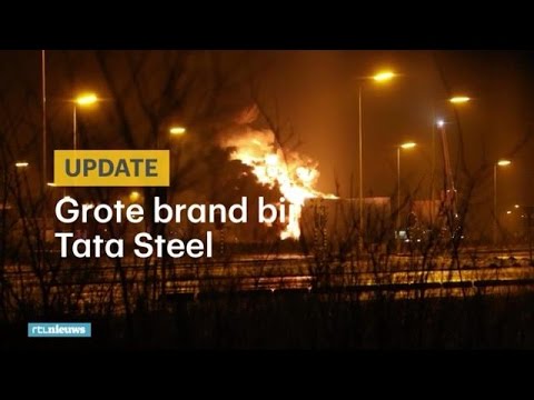 Grote vlammen bij Tata Steel in Velsen - RTL NIEUWS