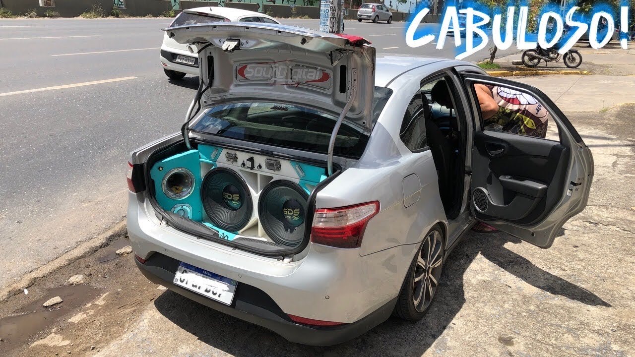 Siena com som cabuloso no porta malas !!! (4K)