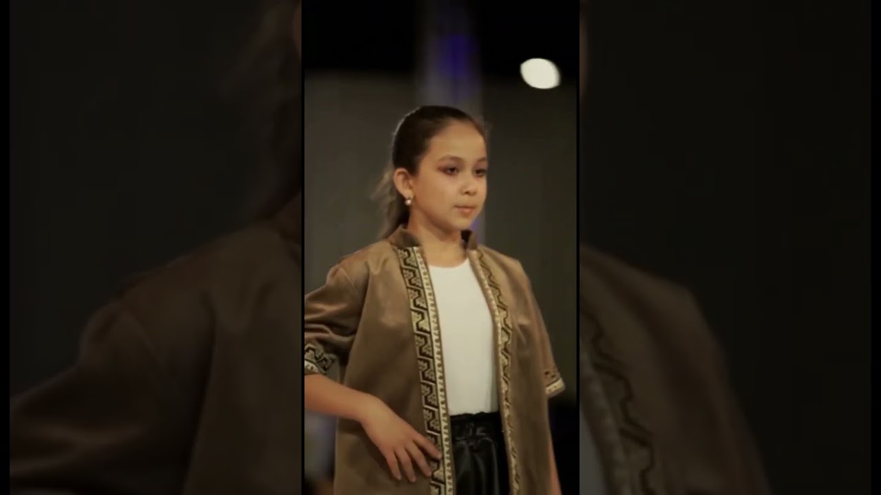 Модели Turan Models на официальной недели моды Узбекистана Uzbekistan Fashion Week 17.05.2023