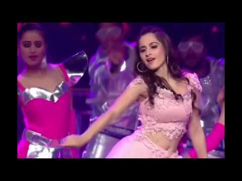 Sanjeeda Sheikh Hot Navel Dance Performance In Gold Awards 2017