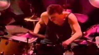 Yyz, one of the most popular songs by rush, live with neil peart going
into his famous drum solo
