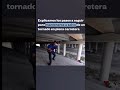 Explicamos los pasos a seguir para mantenerse a salvo de un tornado en plena carretera