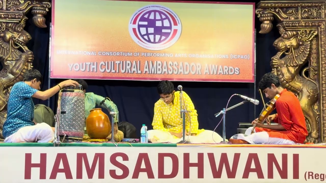 Hamsadwani Chennai - Karthik Subramanian violin for  vocal concert