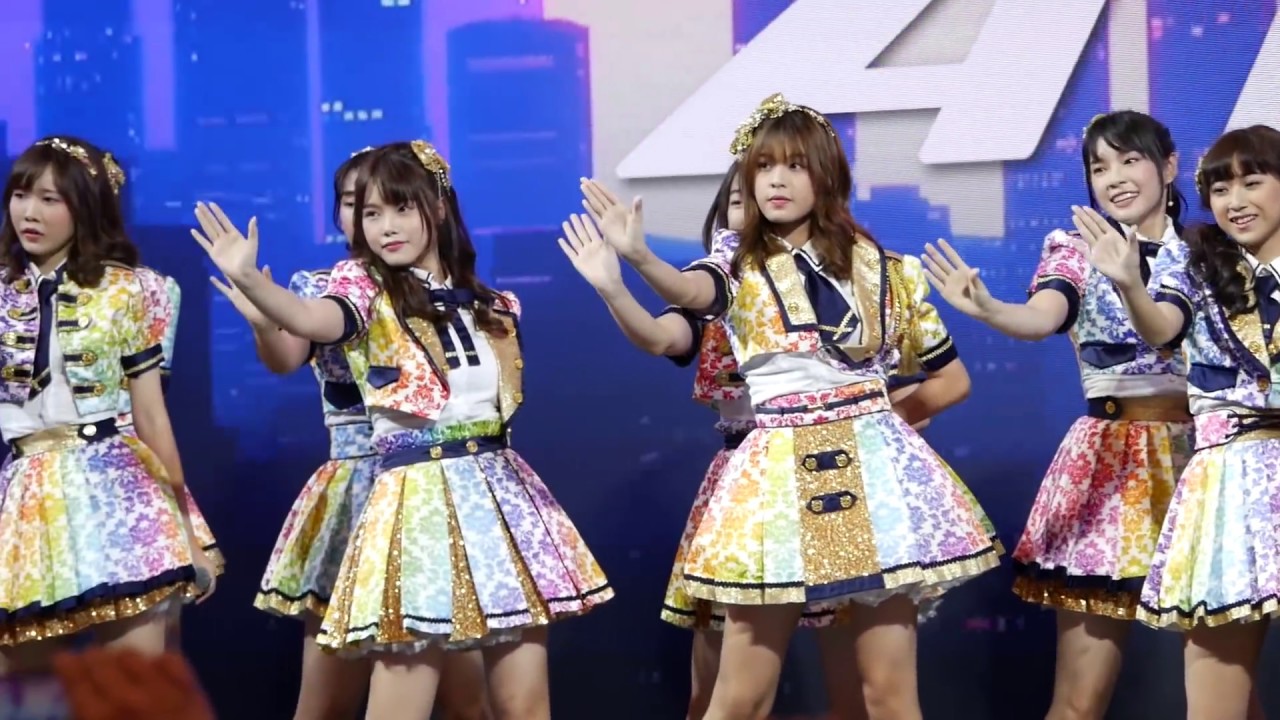 [FANCAM]ความทรงจำและคำอำลา - BNK48@TOYOTA YARIS ATIV X BNK48