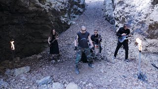 Větrací Šachta - Hrobka Official Music Video