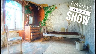 Exploring the Eerie Abandoned Farmhouse: Witnessing Killer Decay! - TAKIANY Urban Exploration Show