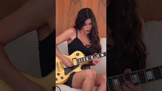 CRAZY TRAIN, I swear 🚂👹 : Larissa Liveir #guitar #guitarsolo #guitargirl #guitarcover