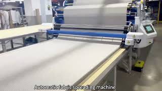Automatic fabric spreading machine
