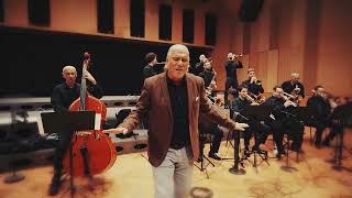 Video-Miniaturansicht von „Goran Karan i Jazz orkestar HRT-a - Za ovaj Božić (OFFICIAL VIDEO)“