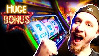Slots! Casino! Bonus's! Money! Gambling! Winning! Giveaway! Real! Slot Machines! Betting! Give Away!
