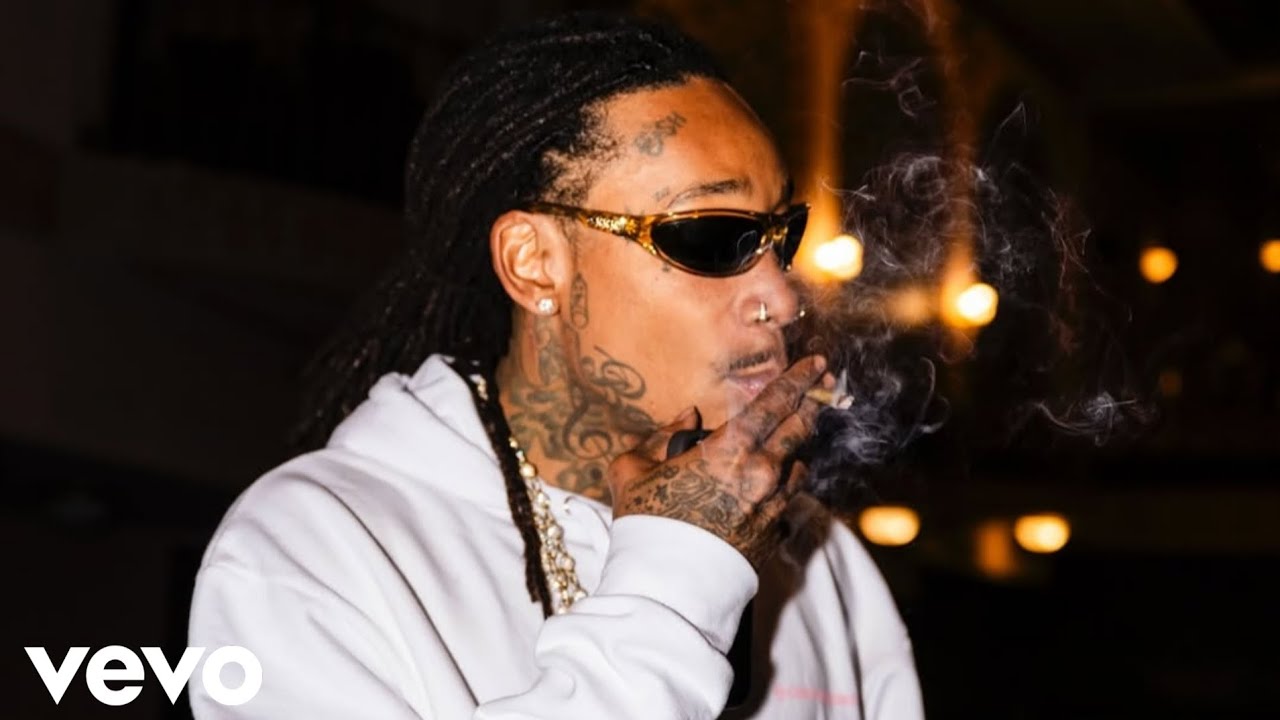 Wiz Khalifa - Roll Up, Light Up - YouTube