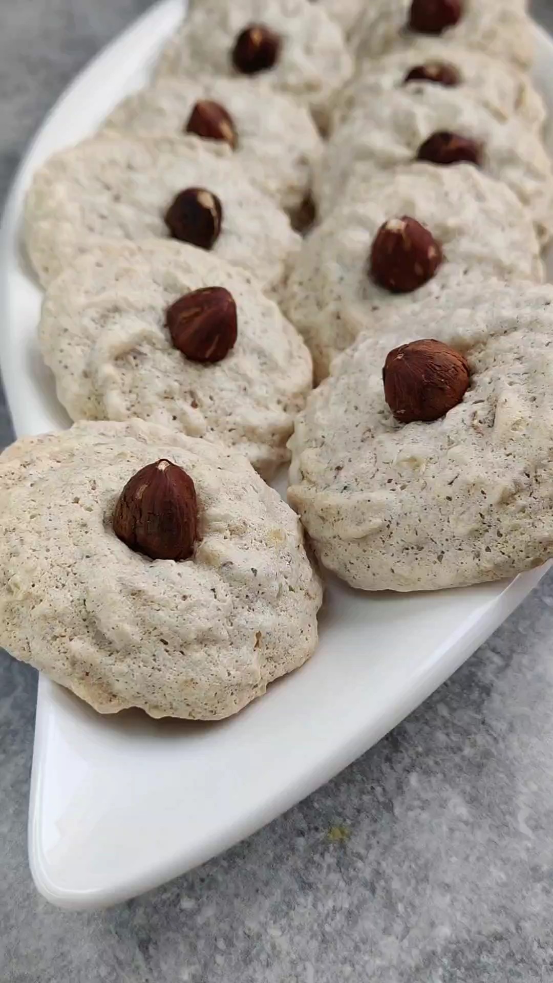 NUSSMAKRONEN  Weihnachtsplätzchen  Rezept #makronen # 